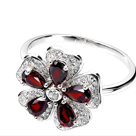 Natural Mozambique Garnet 5x3mm 925 Sterling Silver Ring  Sz 7 - Picture 2 of 3